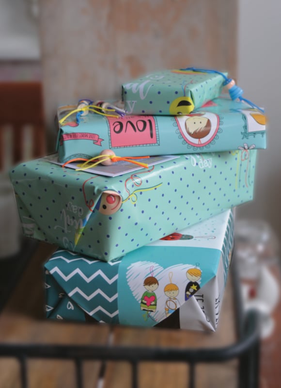 Lucky doll wrapping paper party