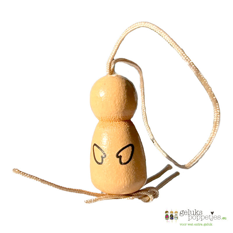 Lucky doll natural with hands