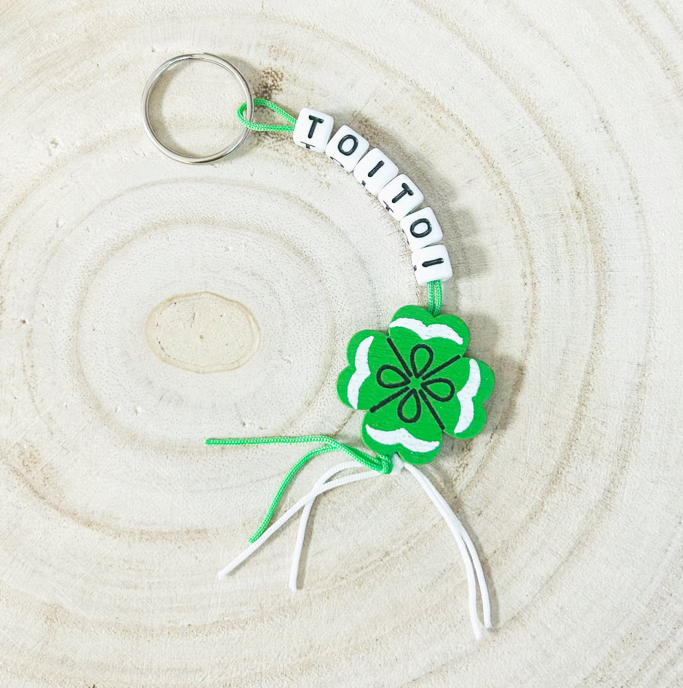 Keyring toitoi with lucky clover doll